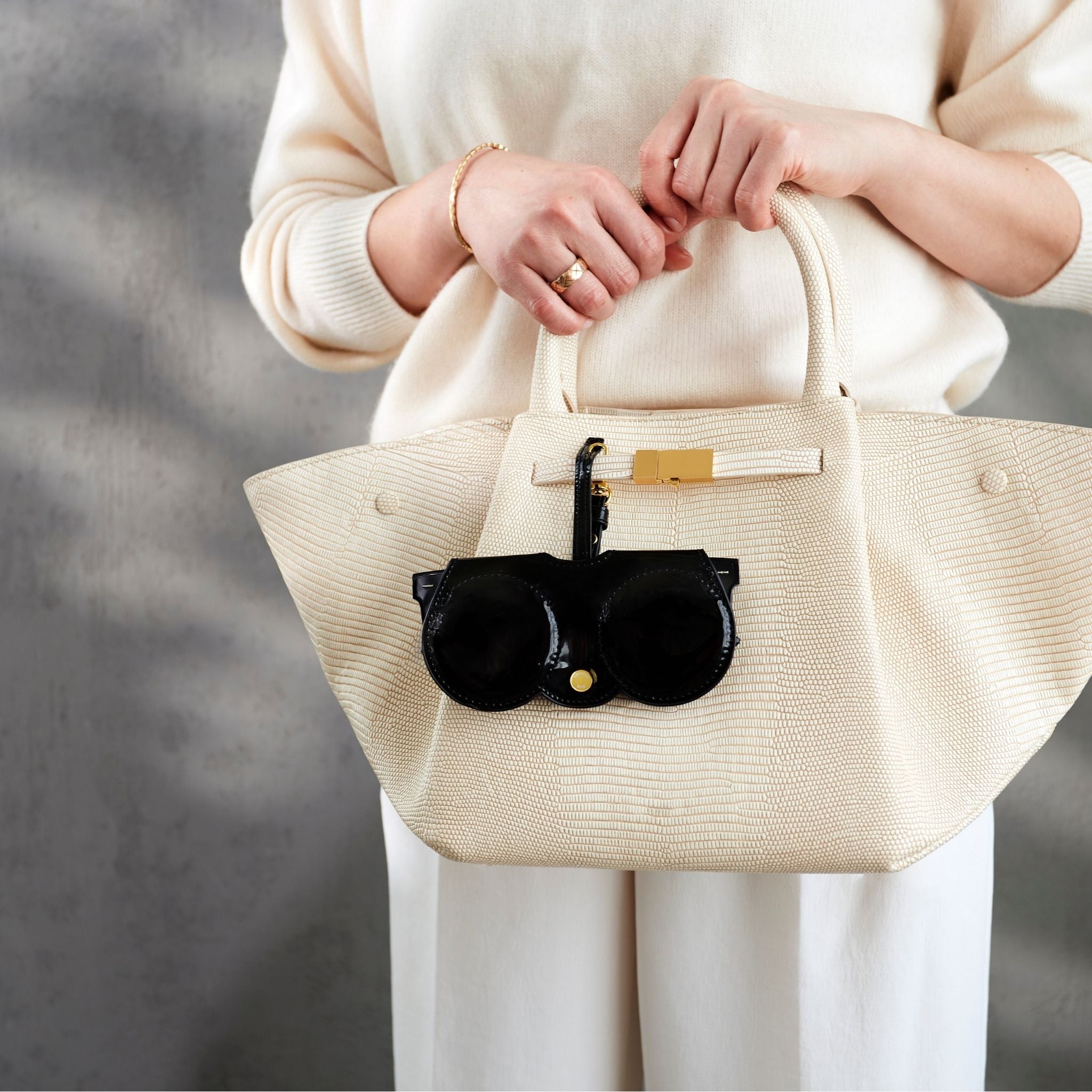 onyx, finish:patent-black