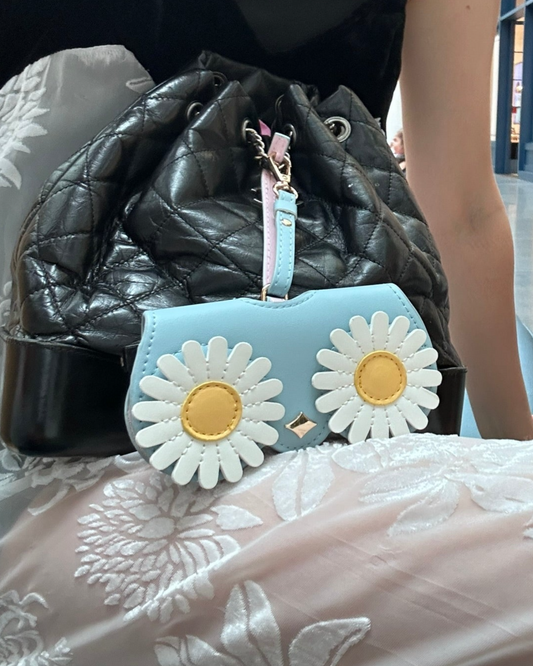 🌼 Daisy Eyewear Tote - Charm & Sunglass Holder 🌼